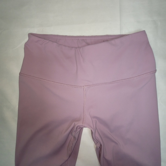 Yogalicious Lux Lavender Cropped Women's Leggings Size Small - Picture 3 of 10